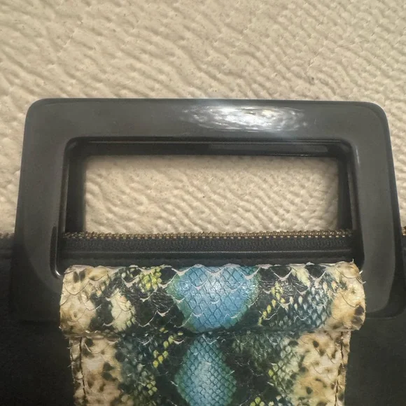 Oliveve Black Leather Purse with Blue & Green Snakeskin - Picture 4 of 7